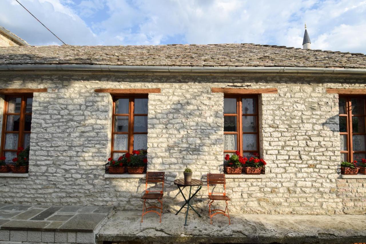 4Rooms Hotel Gjirokastër Exteriör bild